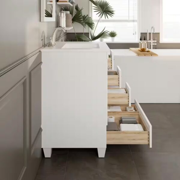 Acclaim 30 in. Single Sink White Bath Vanity with White Carrara Quartz Top (Assembled)